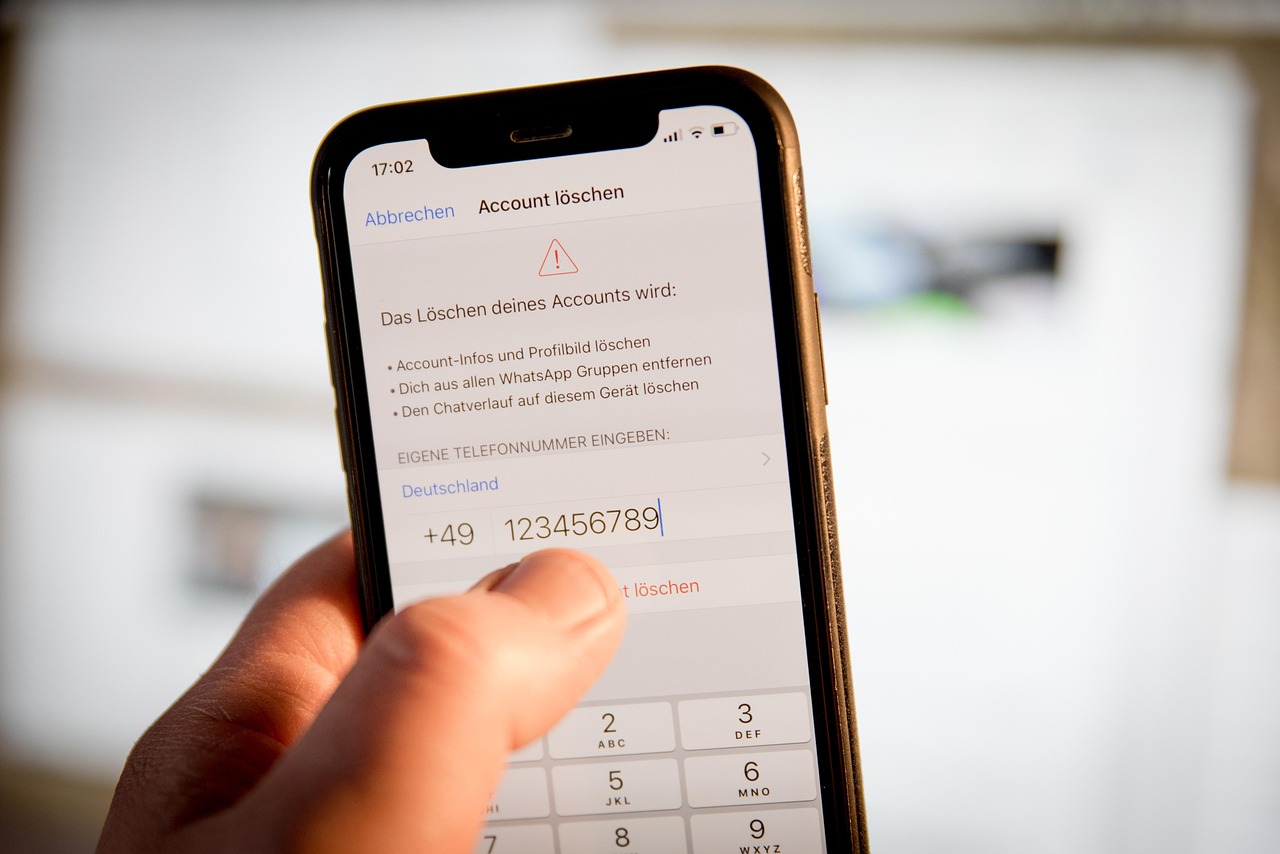 company, phone, touch, canvas, whatsapp, smartphone, clear, account, media education, icon photo, technology, apple, iphone, caught, thumb, communication, iphone10, whatsapp, whatsapp, whatsapp, whatsapp, whatsapp